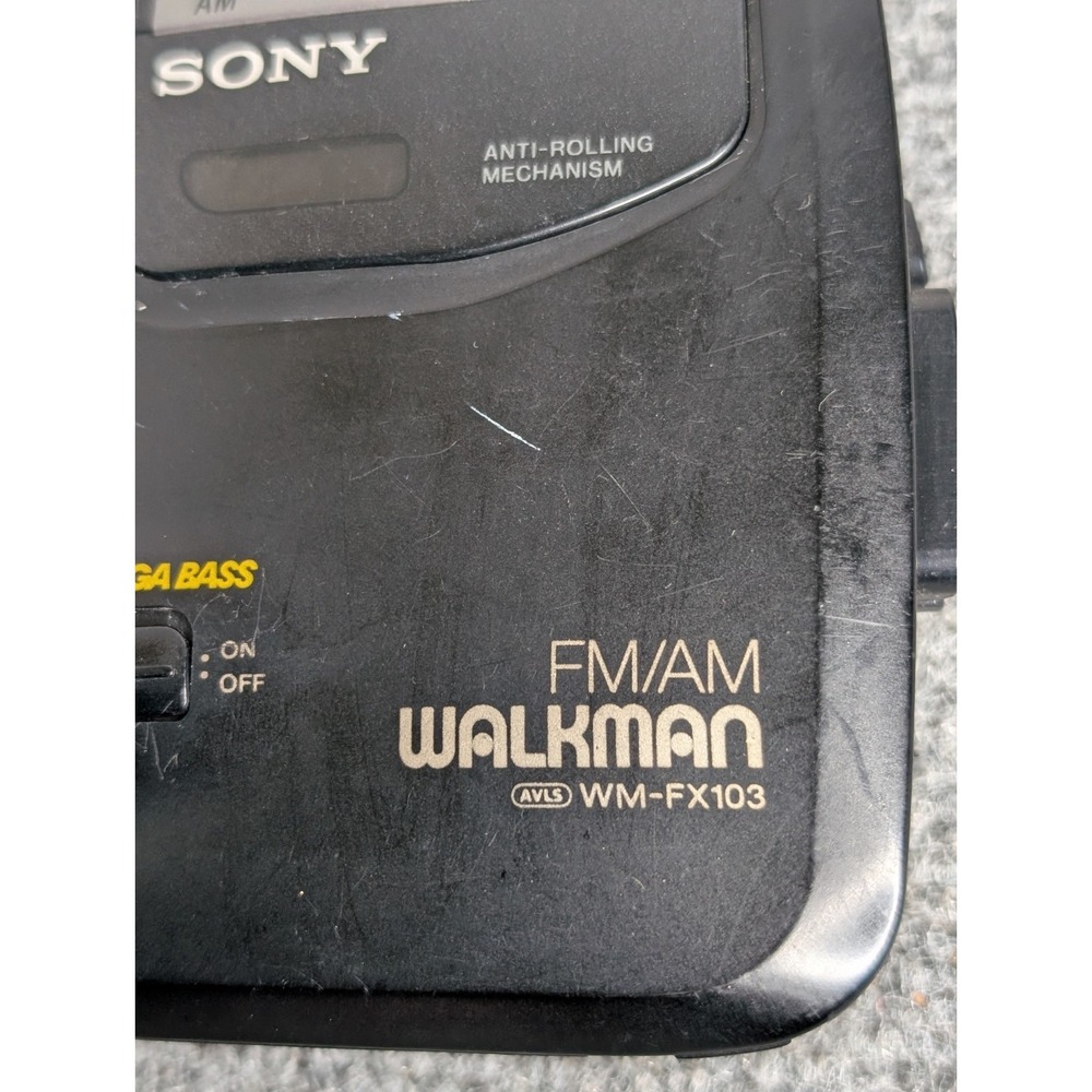 Sony Walkman FM/AM WM-FX103 Radio Cassette Player Mega Base Anti-Rolling Black - Picture 2 of 12
